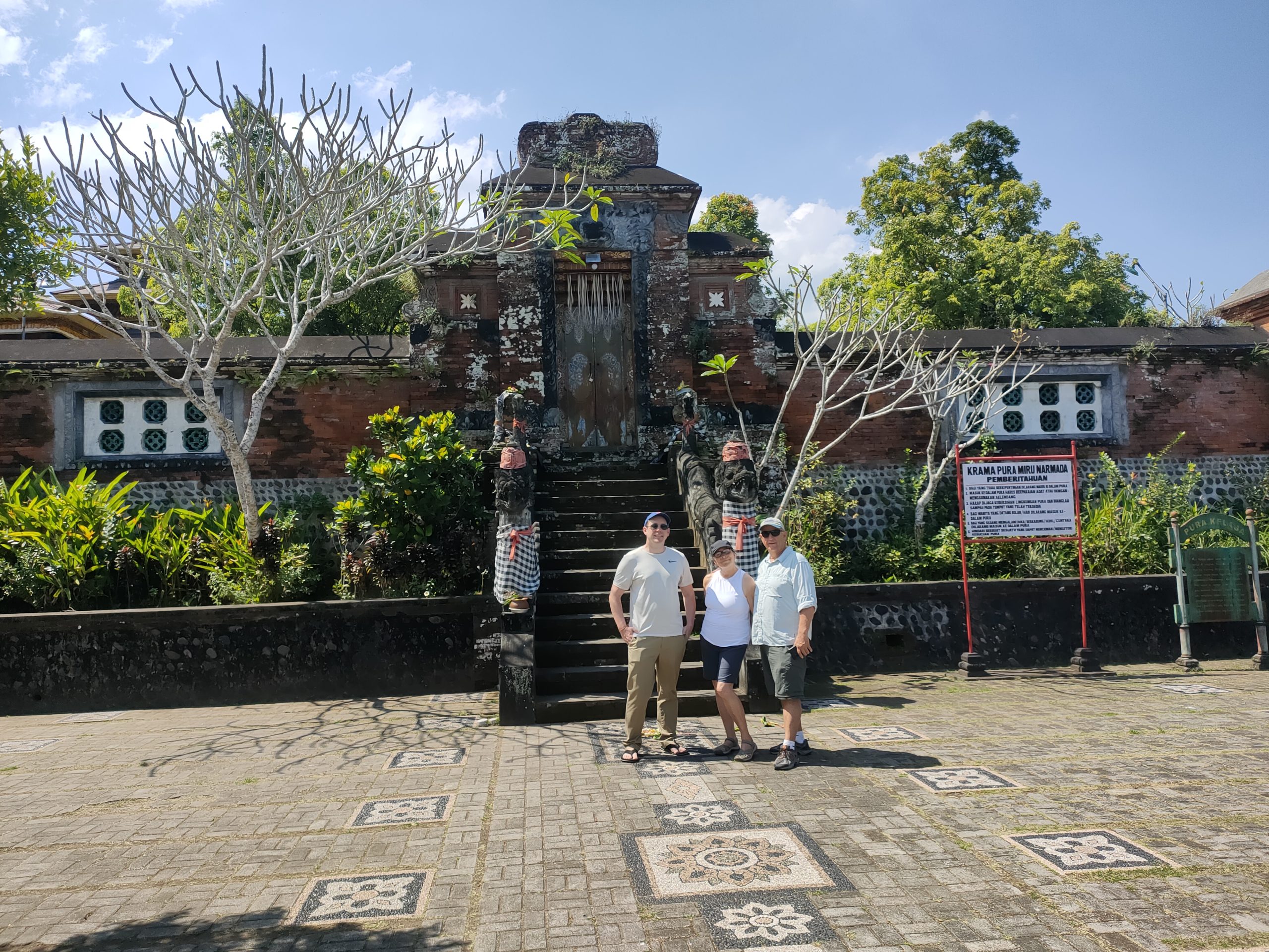 lombok mataram temple tour