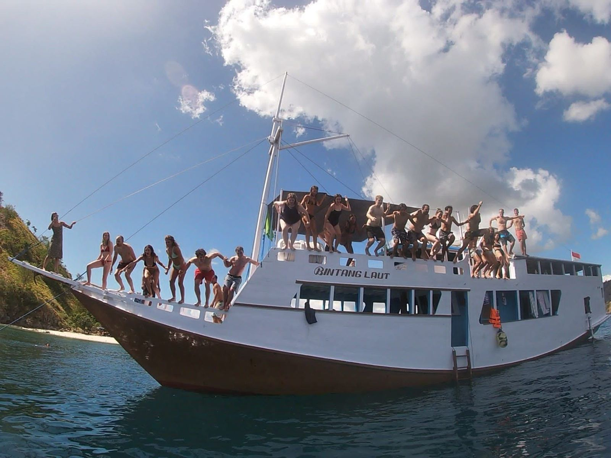 labuan bajo boat lombok