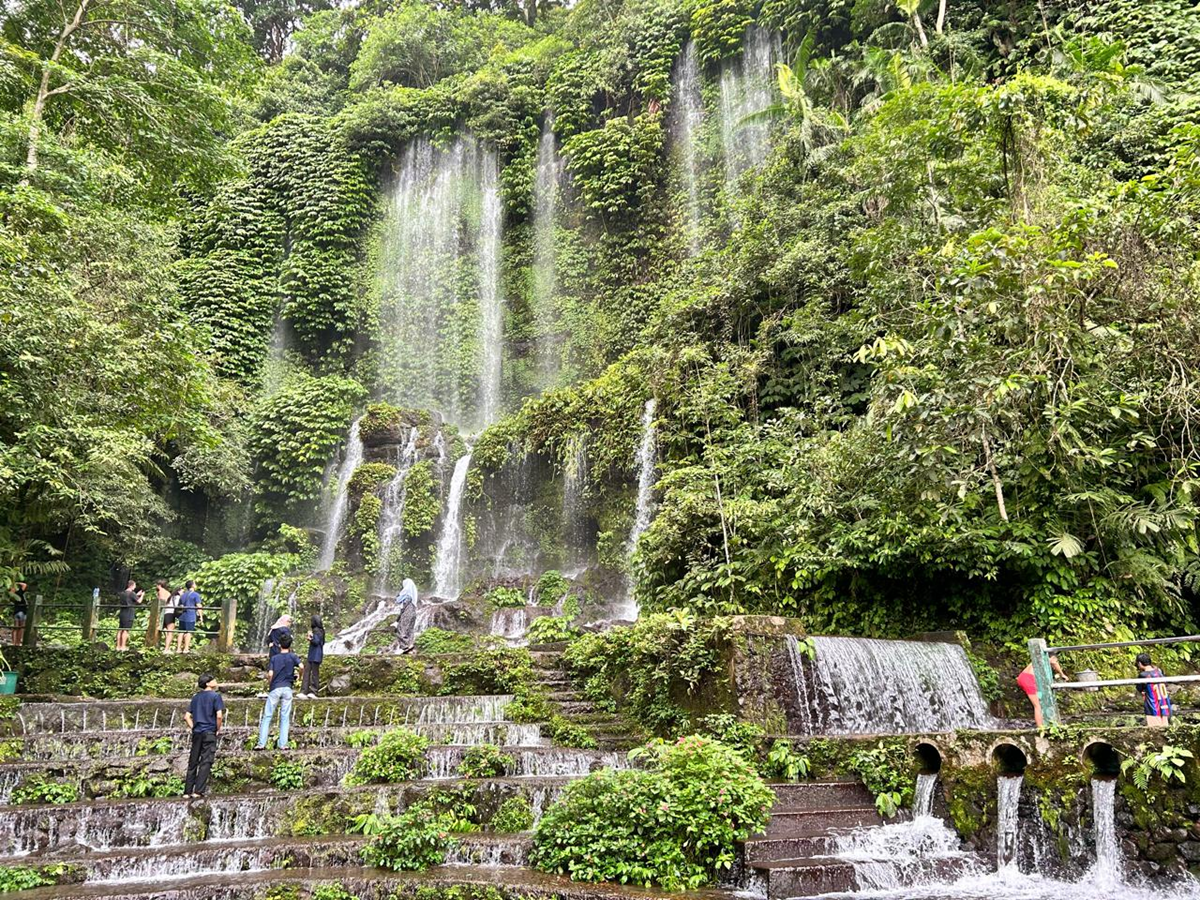 waterfall tour stokel kelambu