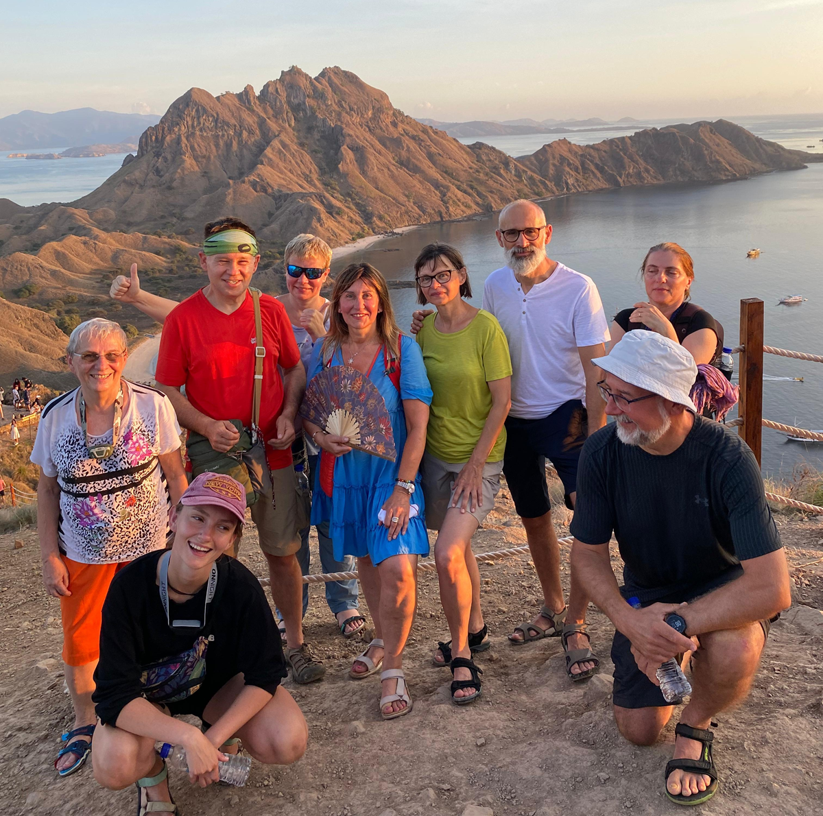 luxury boat komodo tour