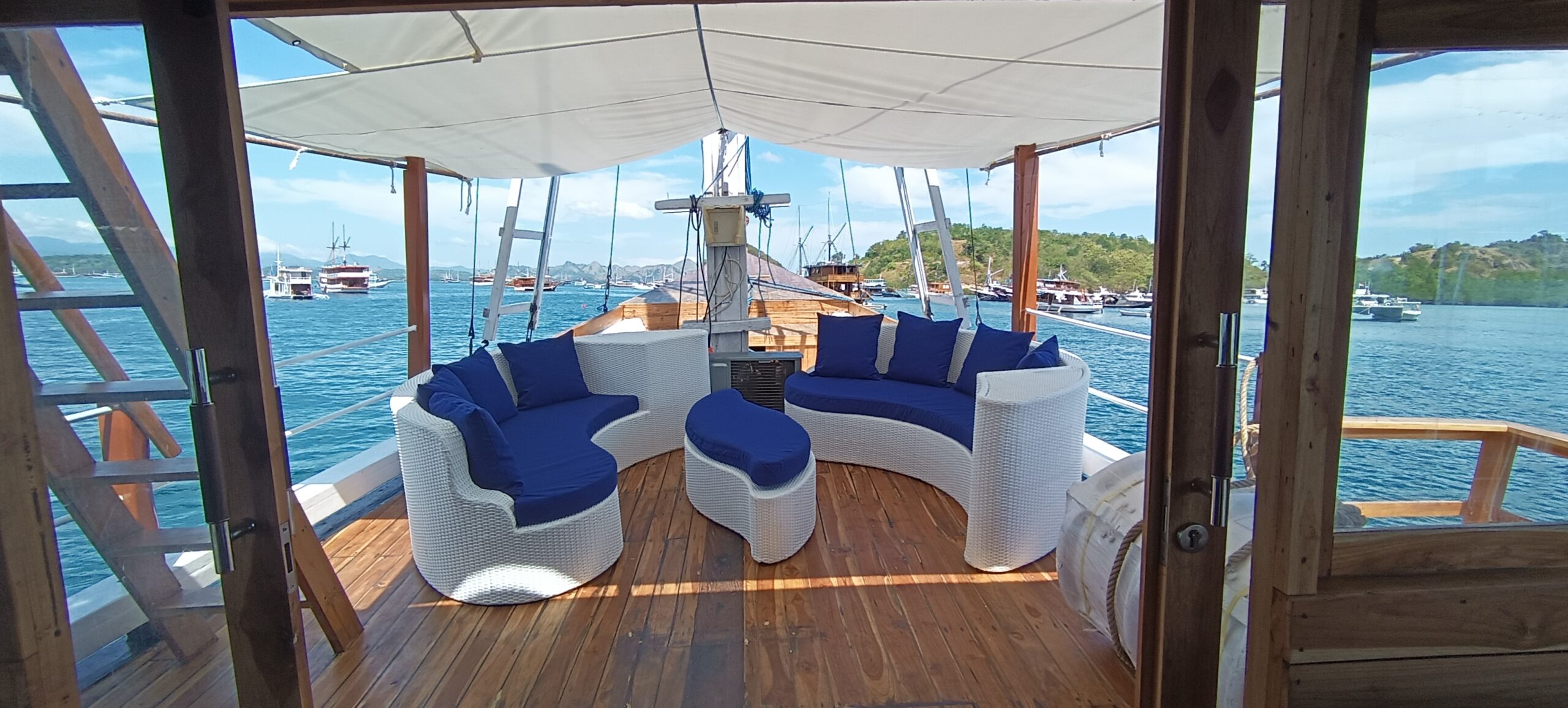 saturday luxury komodo boat