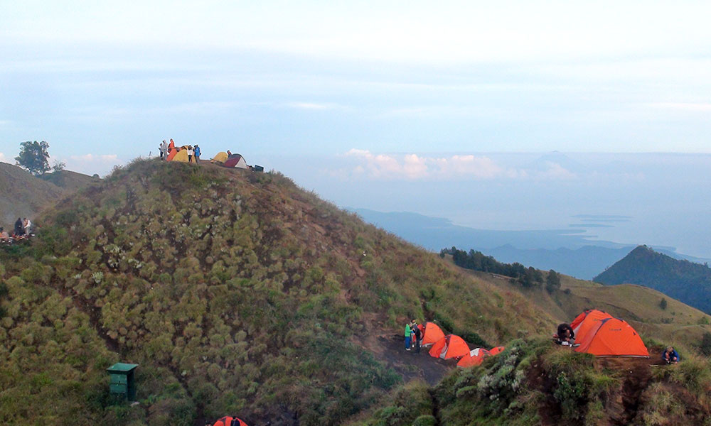 mount rinjani trekking packages